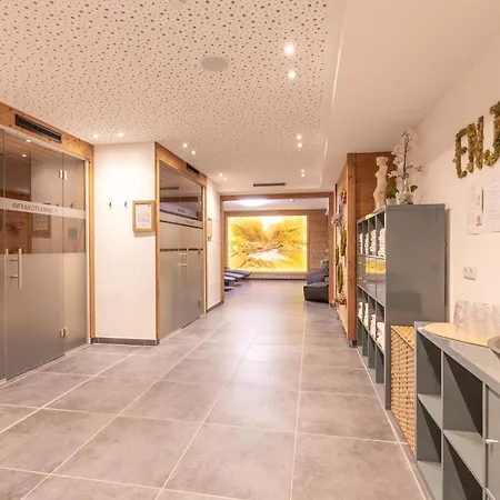 Haus Sattelblick Guest house