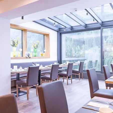 Haus Sattelblick Pensionat Sankt Anton am Arlberg