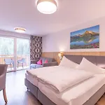 Haus Sattelblick 3* Санкт-Антон-ам-Арльберг
